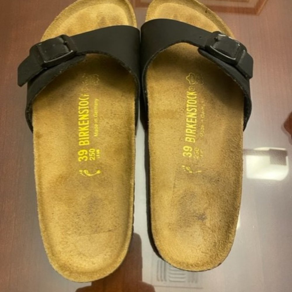 Birkenstock Black Arizona Single Strap Sandals